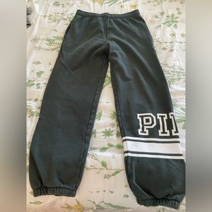 PINK sweatpants in dark green xs